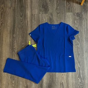 Size M Electric Blue scrub set
